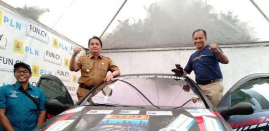 Mobil Listrik Jelajah Tanah Borneo