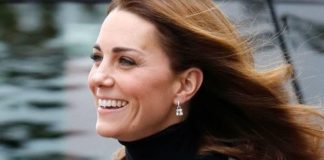 Blazer Funky, Gaya Klasik yang Menawan