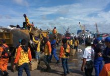 Sungai Kapuas Jadi Bak Sampah