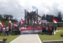 Ratusan Warga Perbatasan Entikong Gelar Deklarasi Cinta NKRI