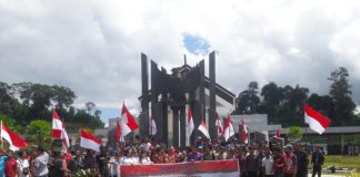 Ratusan Warga Perbatasan Entikong Gelar Deklarasi Cinta NKRI