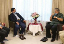 Prabowo Besuk Bu Ani Sejam