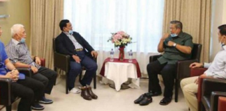 Prabowo Besuk Bu Ani Sejam