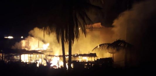 Di Tengah Gerimis, Kebakaran Kembali Landa Sintang