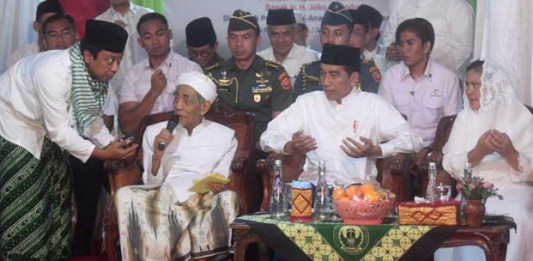 Kesembronoan Romi Gerus Elektabilitas Jokowi