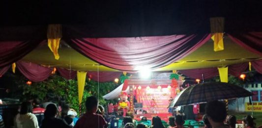 Hujan Lebat Warnai Perayaan Malam Imlek di Sekadau