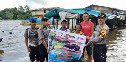 Hujan Deras, Kapolsek Serawai Minta Warga Waspada Banjir