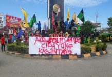 Komunitas Cipayung Sintang Kecam Perlakuan Oknum Polisi di Balik Papan