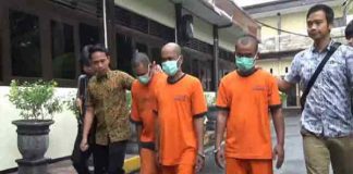 Tiga Wartawan Abal-abal Tipu Guru