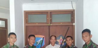 Lagi, Warga Serahkan Senpi Rakitan kepada Satgas Pamtas