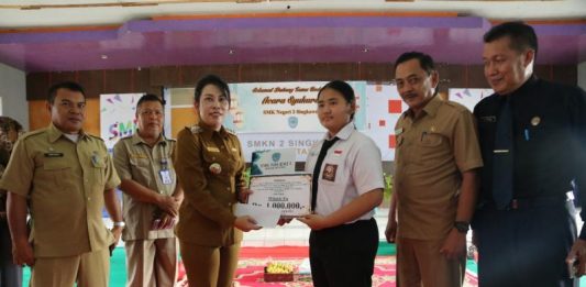 Membanggakan, Siswi asal Singkawang Juara Nasional Bahasa Inggris