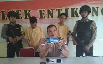 Dua Saudara Selundupkan Sabu dalam Mobil Mainan