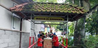 Terinspirasi dari Teras Musala yang Kotor