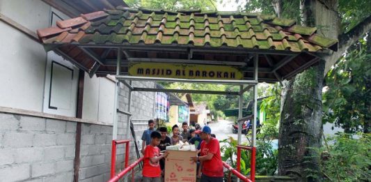 Terinspirasi dari Teras Musala yang Kotor
