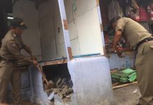 Buka Akses Jalan di Pasar Sudirman