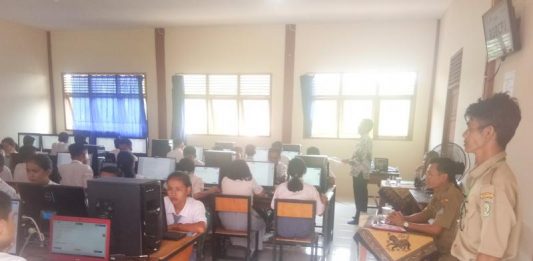 Tiga Siswa Tak Ikut, Komputer Masih Jadi Kendala