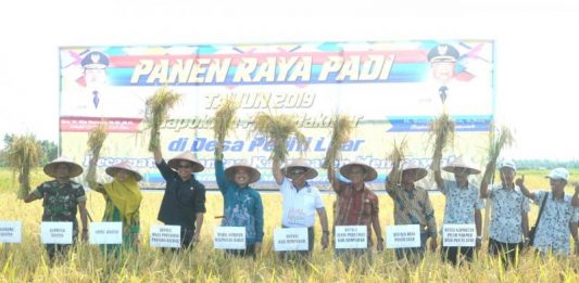 Ajak Petani Gunakan Peralatan Modern