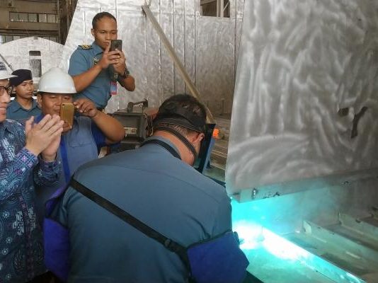 Perkuat Pengamanan Laut TNI AL Bangun Dua Kapal di Kalbar