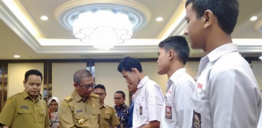 Pemprov Sediakan Rp70 M Sekolah Tak Boleh Pungut Biaya