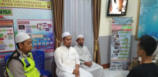Dari Balik Jeruji Besi, Hisar Mantap Memeluk Islam