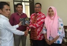 Buku Hitam Prabowo di Kampus IAIS Sambas