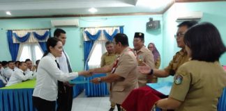 Serahkan SK Ke 79 CPNS, Rupinus : Jangan Minta Pindah-pindah