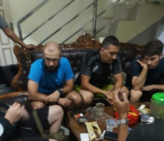 BKSDA Sintang Amankan 4 WNA Polandia