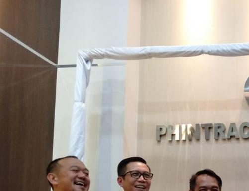 Pemuda Sambas Terbitkan Buku untuk Belajar Menanam Saham