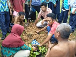 Dua Siswi Tersengat Listrik, Sadar Setelah Dipendam