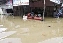 Banjir Rendam Puluhan Rumah Warga di Nanga Mahap