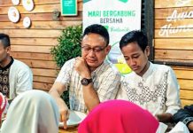 Ajak Anak Yatim Makan Malam,  Edi: Senang Bisa Berbagi