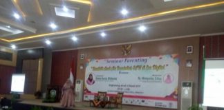 Pakar Parenting Keluarga Muslim Nasional Beri Materi Pengasuhan Anak di Singkawang