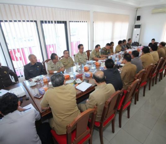 Provider Telekomunikasi Diminta Bayar Tunggakan Retribusi