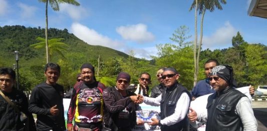 Intip Keseruan Pecinta Vespa Jajal Jalan Mulus Pontianak-Lubuk Antu