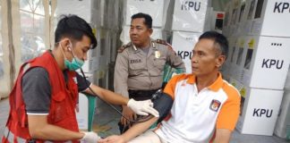 PMI Cek Kesehatan Petugas Penghitungan Suara