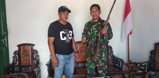 Mulyono Serahkan Bowman ke Prajurit TNI