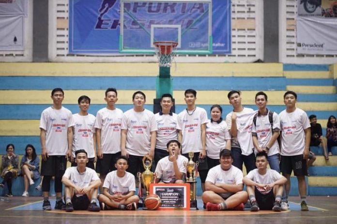 Juara : Inilah Tim Polteq yang meraih juara Sporta Ekskul 2019 di Lapangan Perbasi, Sabtu (27/4). Humas Sporta for RK