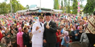 Erlina-Muhammad Pagi Disambut Ribuan Masyarakat