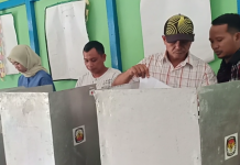 Dituntun Menuju TPS Melawan Keterbatasan