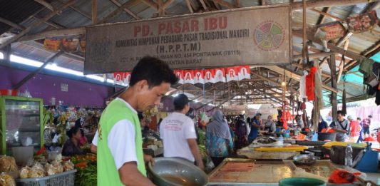 Pedagang Pasar Ibu Minta Tempat Jualan yang Layak