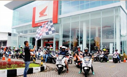 PCX Mau Jadi Teladan di Jalanan