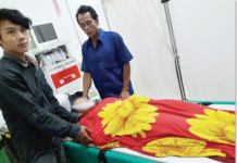 Sehari Dua Pejuang Demokrasi Wafat