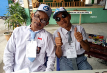 Seragam Sekolah dan Baju Adat