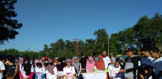 KPU Mempawah Gelar Jalan Sehat bersama Masyarakat