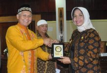 Bupati Atensi Air Bersih Mempawah