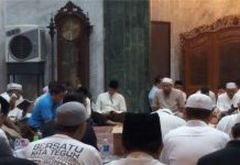 Sandi Berangsur Pulih Hadiri Malam Nisfu Syakban di Masjid At-Taqwa