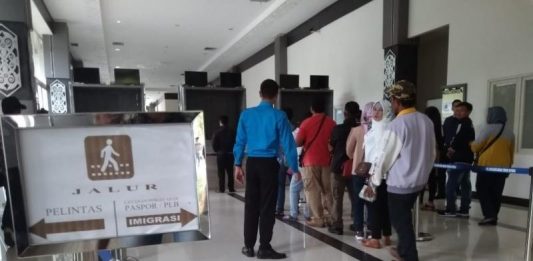 Pelintas di PLBN Entikong Menurun