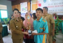 Peraih Nilai Sempurna Diganjar Beasiswa