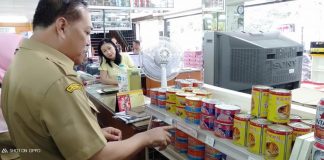 Wajib Gunakan Etalase Transparan Tertutup