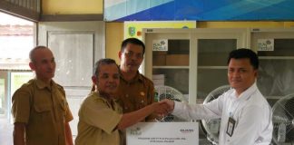 PLN Salurkan Bantuan Pendidikan di Bengkayang